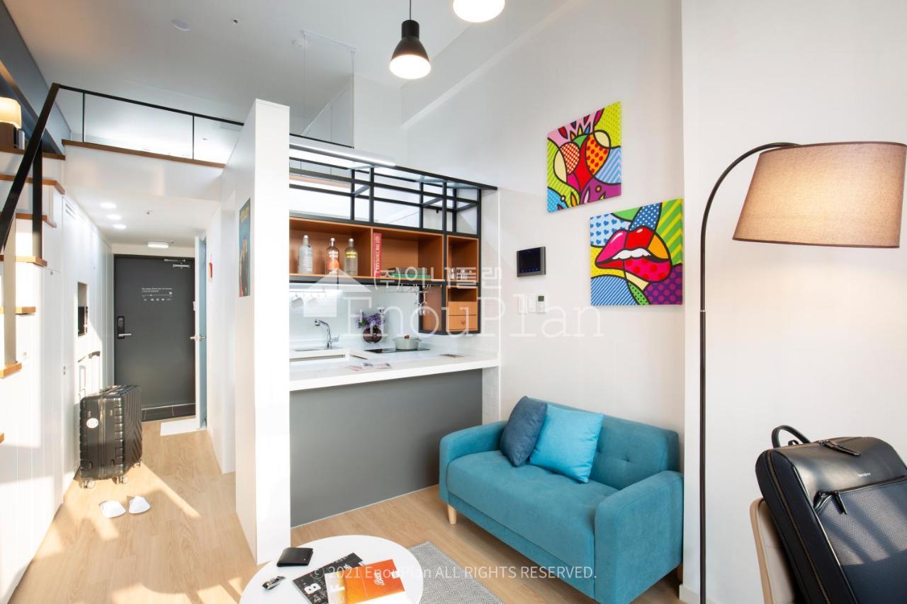 Busan Studio 202 Hotel Bagian luar foto